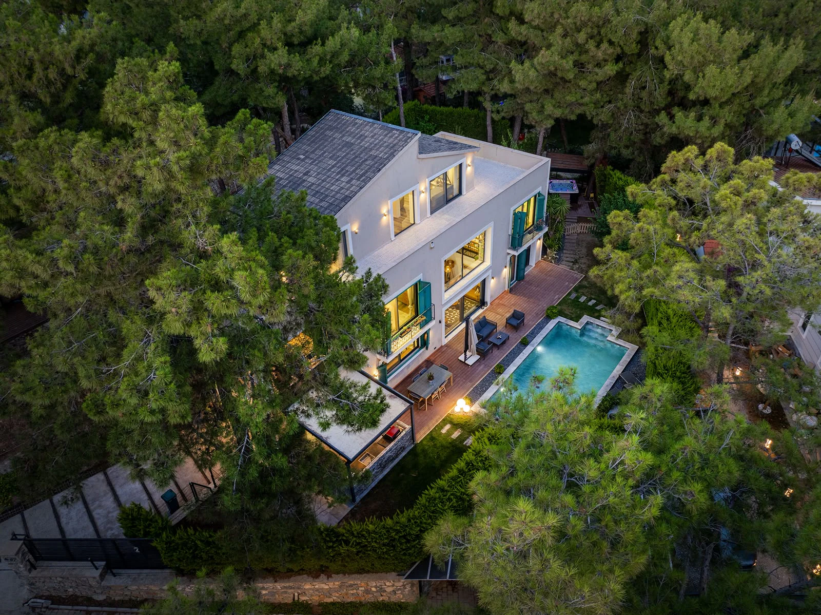 TEOK'tan Urla Çamkoza Sitesinde Satılık Çok Özel Villa