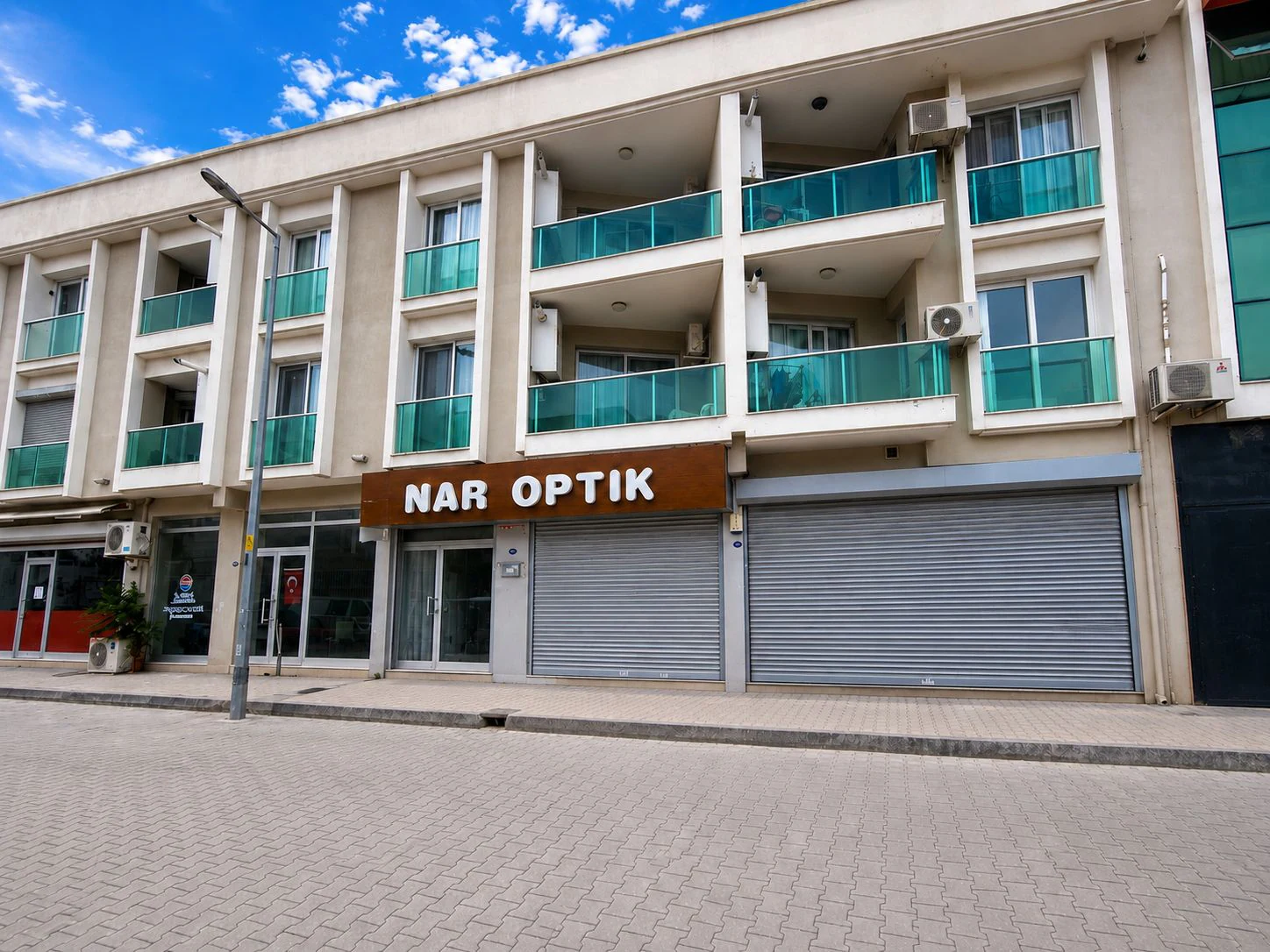 ÇİĞLİ YENİMAHALLE ATA SANAYİ İZBAN CEPHELİ SATILIK DÜKKAN
