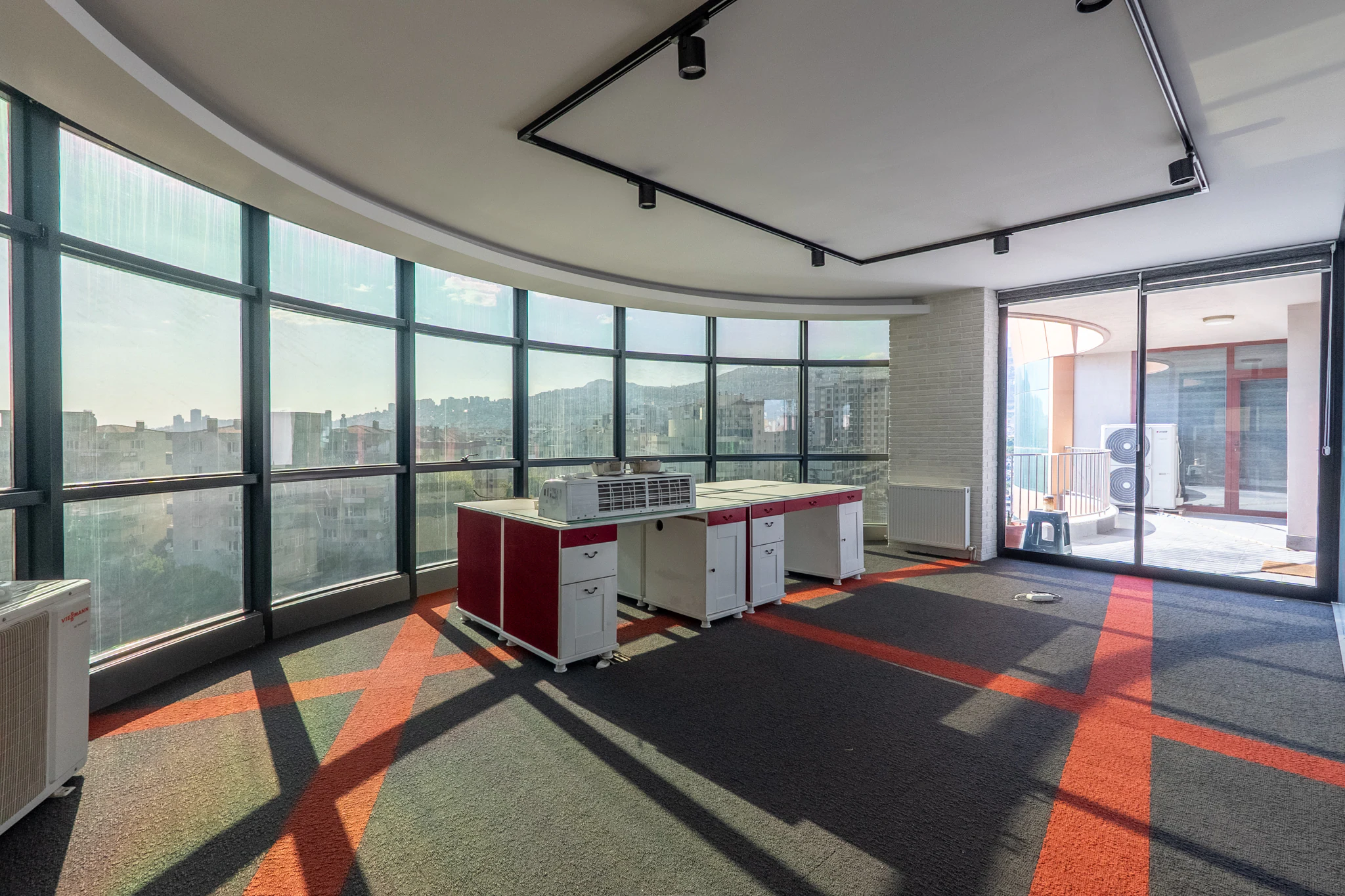 TEOK'TAN | MANAVKUYU'DA 270 m² EŞYALI SATILIK OFİS galeri 3