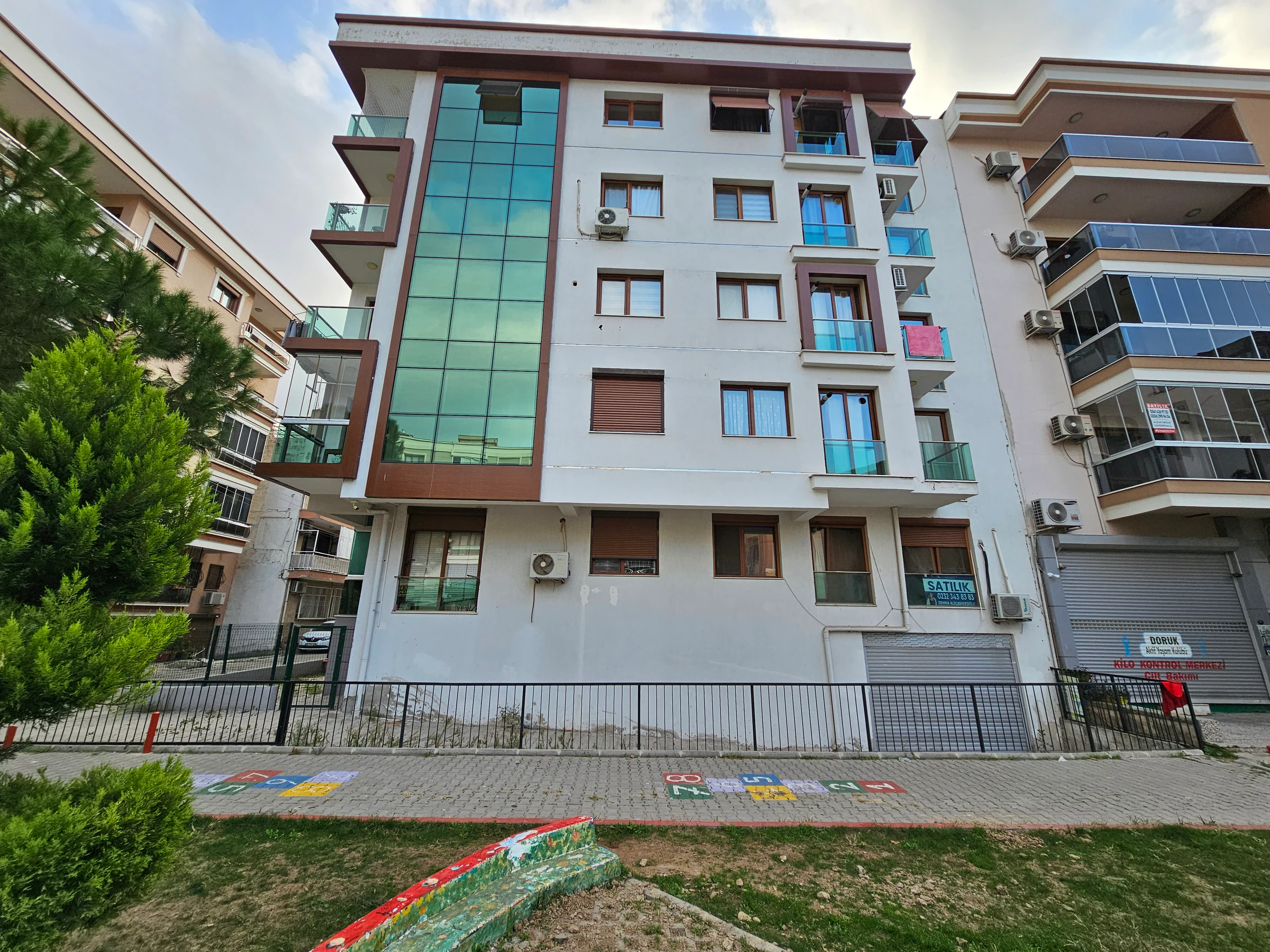 KARŞIYAKA DEDEBAŞI KİRALIK DAİRE