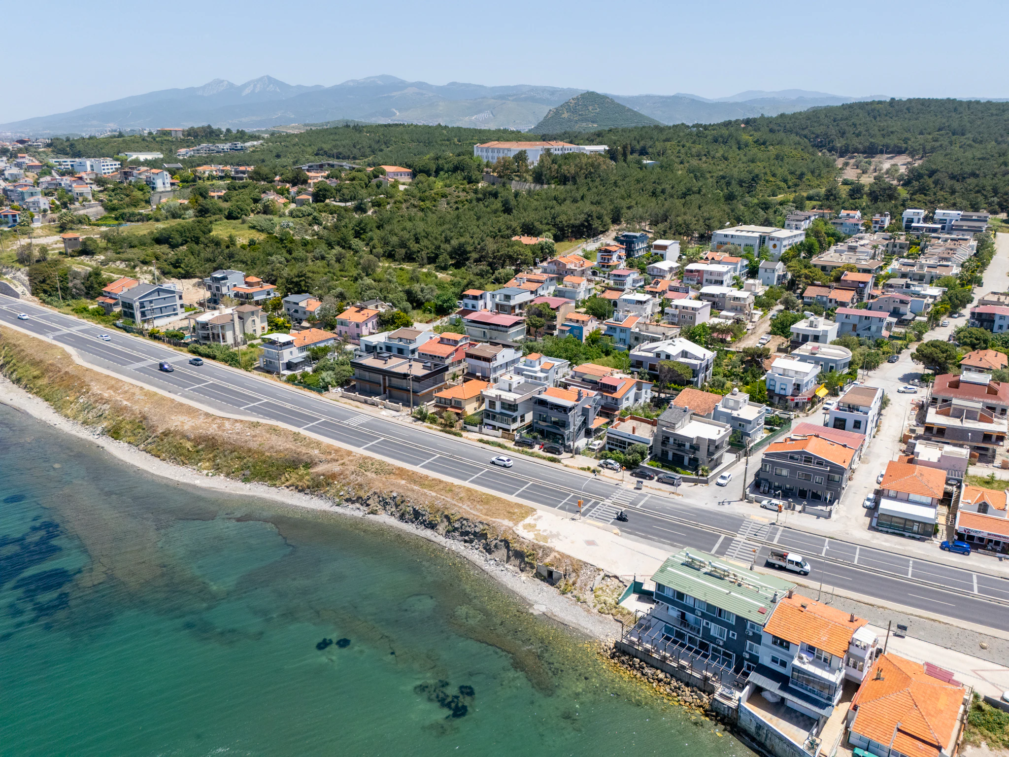 URLA'DA Denize Sıfır Müstakil Villa