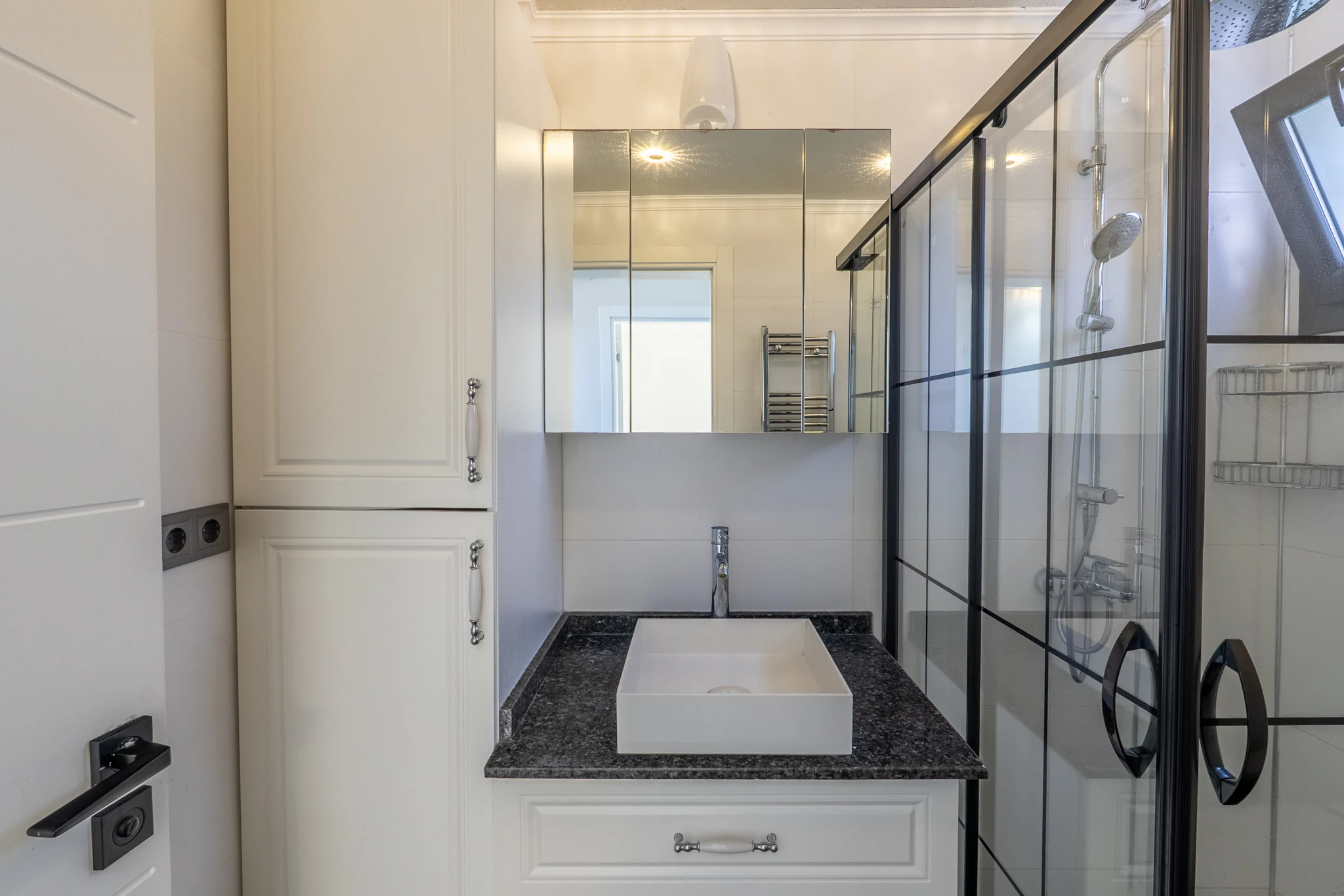 URLA'DA Denize Sıfır Müstakil Villa galeri 4