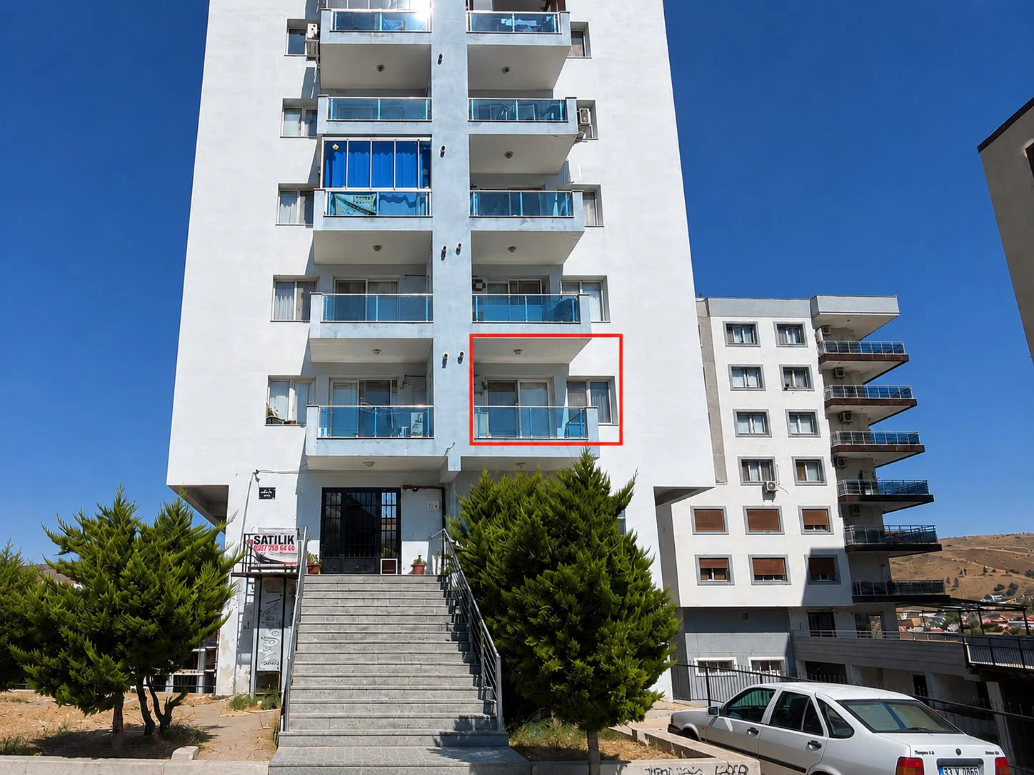 ÇİĞLİ HARMANDALI'DA 1+1 MASRAFSIZ OTURUMA HAZIR DAİRE