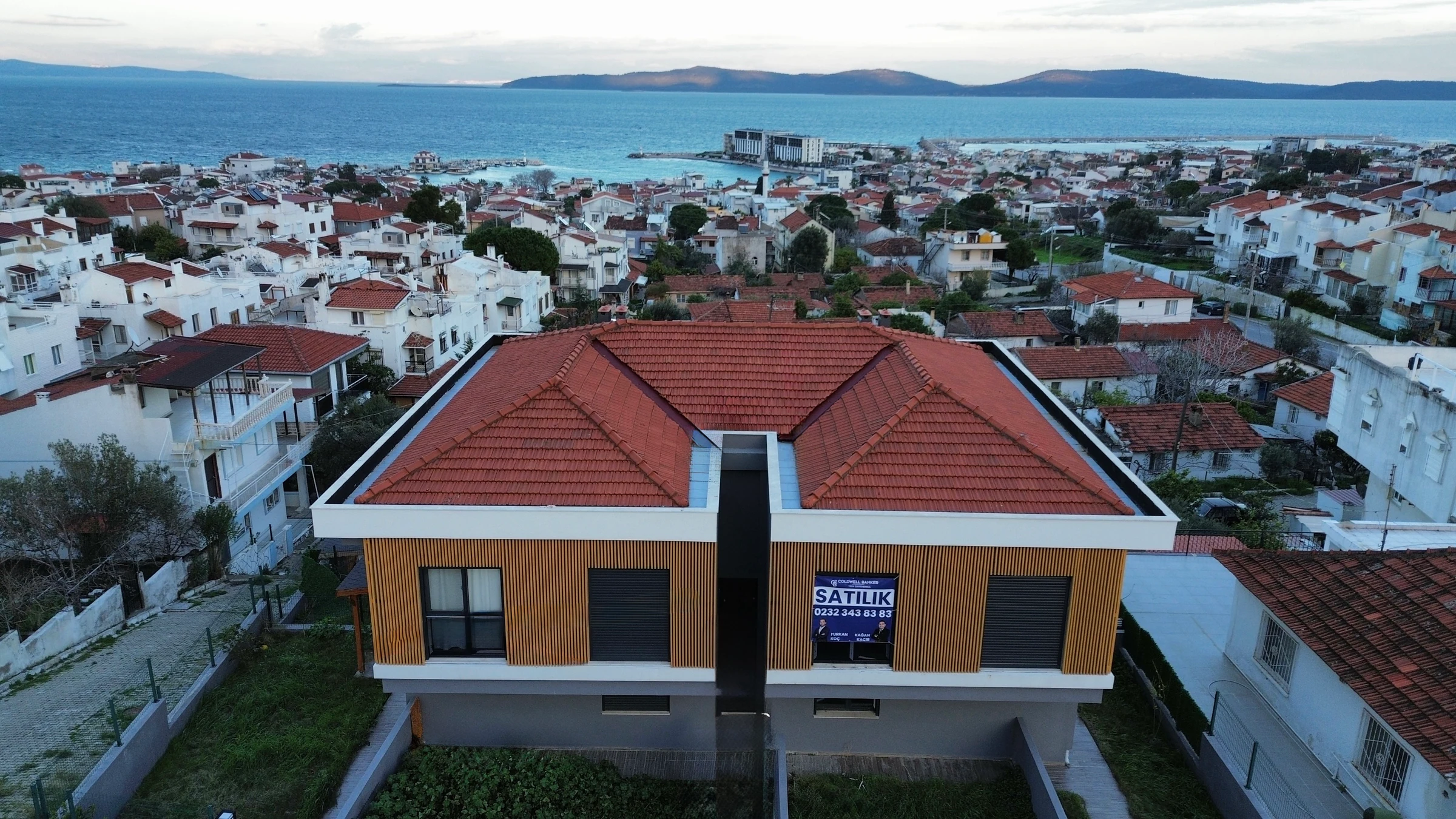 KAĞAN KACIR'DAN KARABURUN MORDOĞAN'DA HAVUZLU SIFIR VİLLA