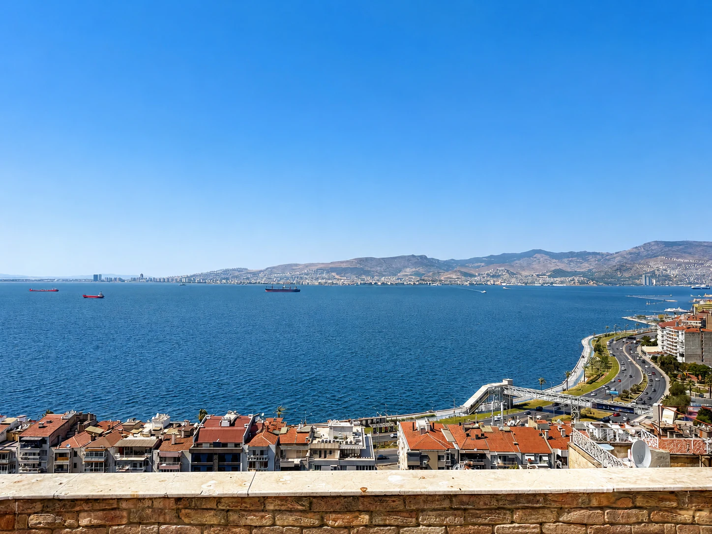 Enes Lahna'dan Panoramik Deniz Manzaralı Geniş Teraslı 2+1 Daire galeri 3