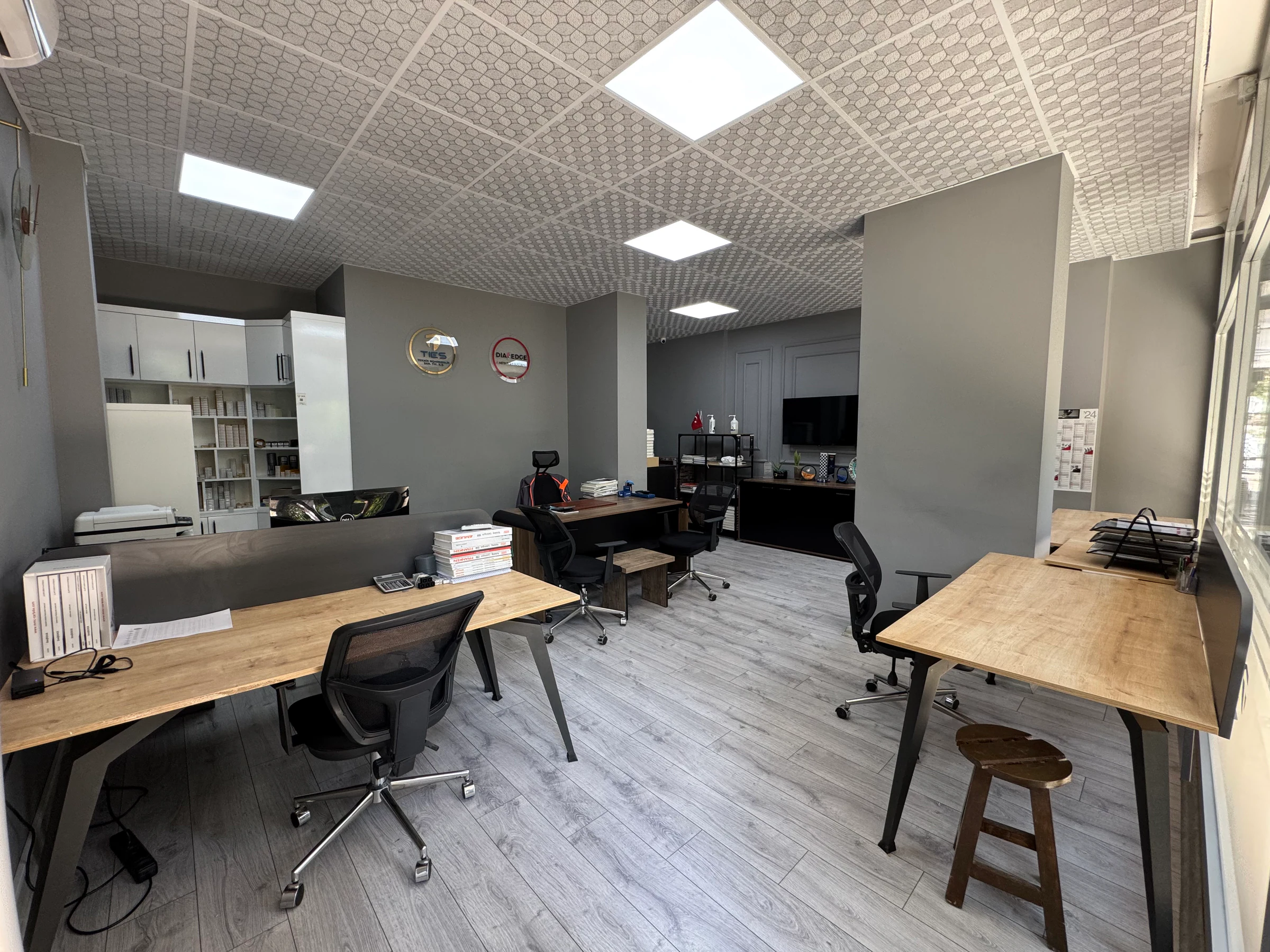 Bayraklı Manavkuyu Mah. 50 m2 Depolu 40 m2 Kiralık Dükkan