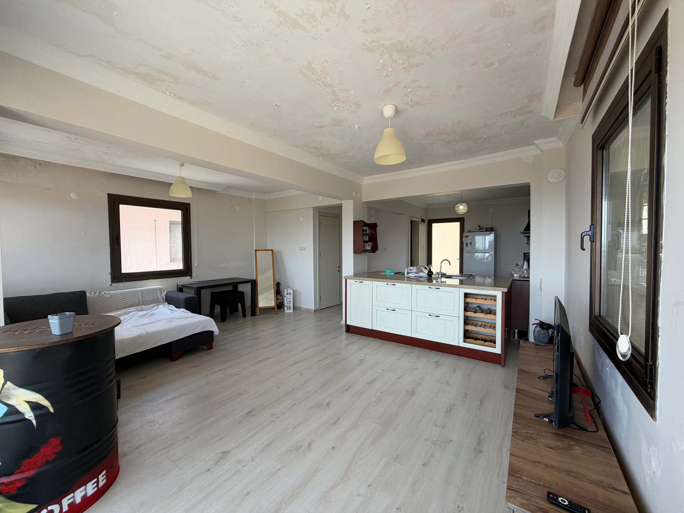 Karaburun Kösedere'de 1.731 m2 Arazi İçinde 2 Adet Yazlık Ev galeri 3