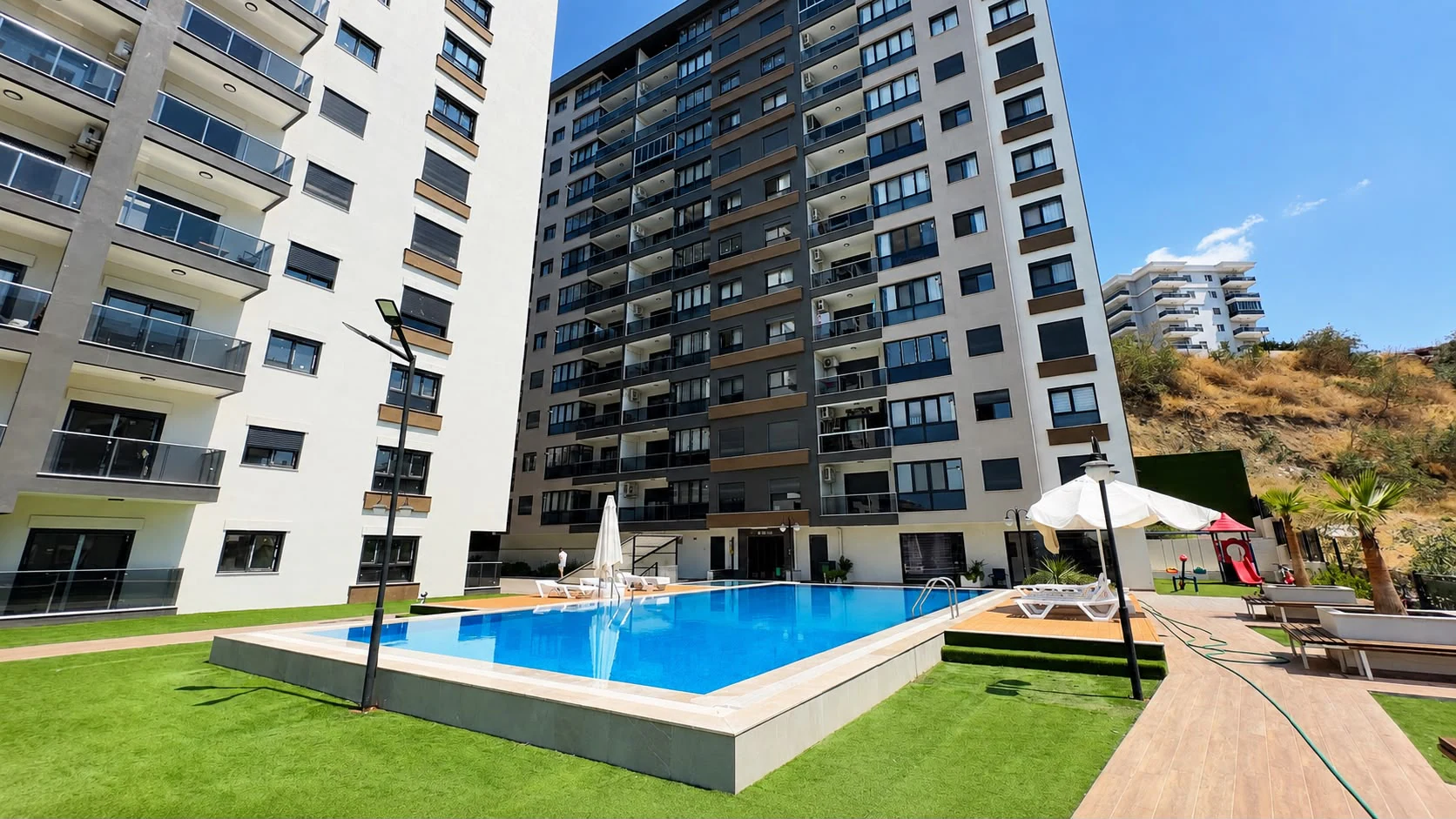 ULUKENT2 'DE HAVUZLU GÜVENLİKLİ SİTE İÇİ 2+1 KİRALIK