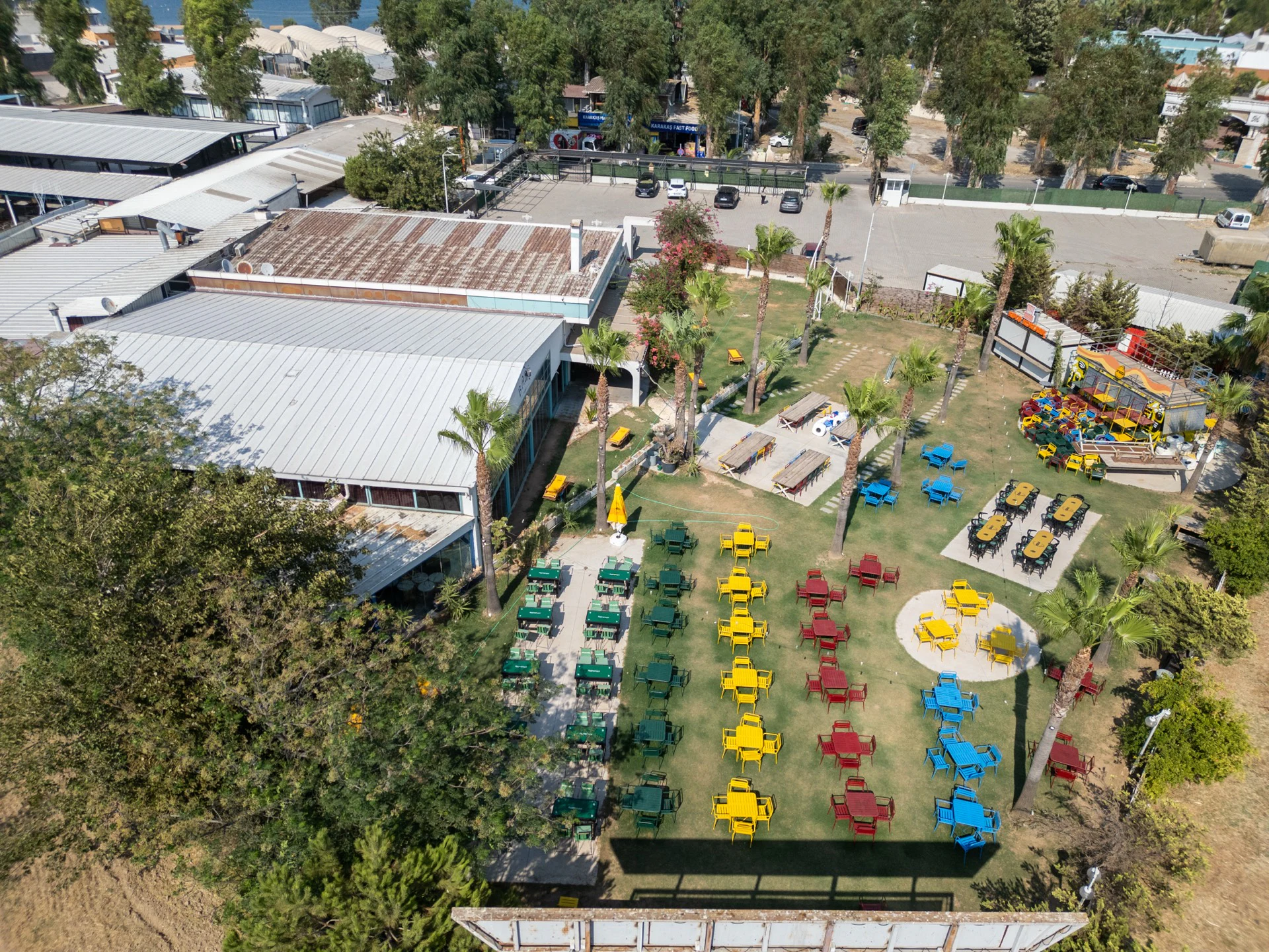 İNCİRALTINDA DEVREN 4.000 M²LİK RESTORAN İŞLETMESİ galeri 2