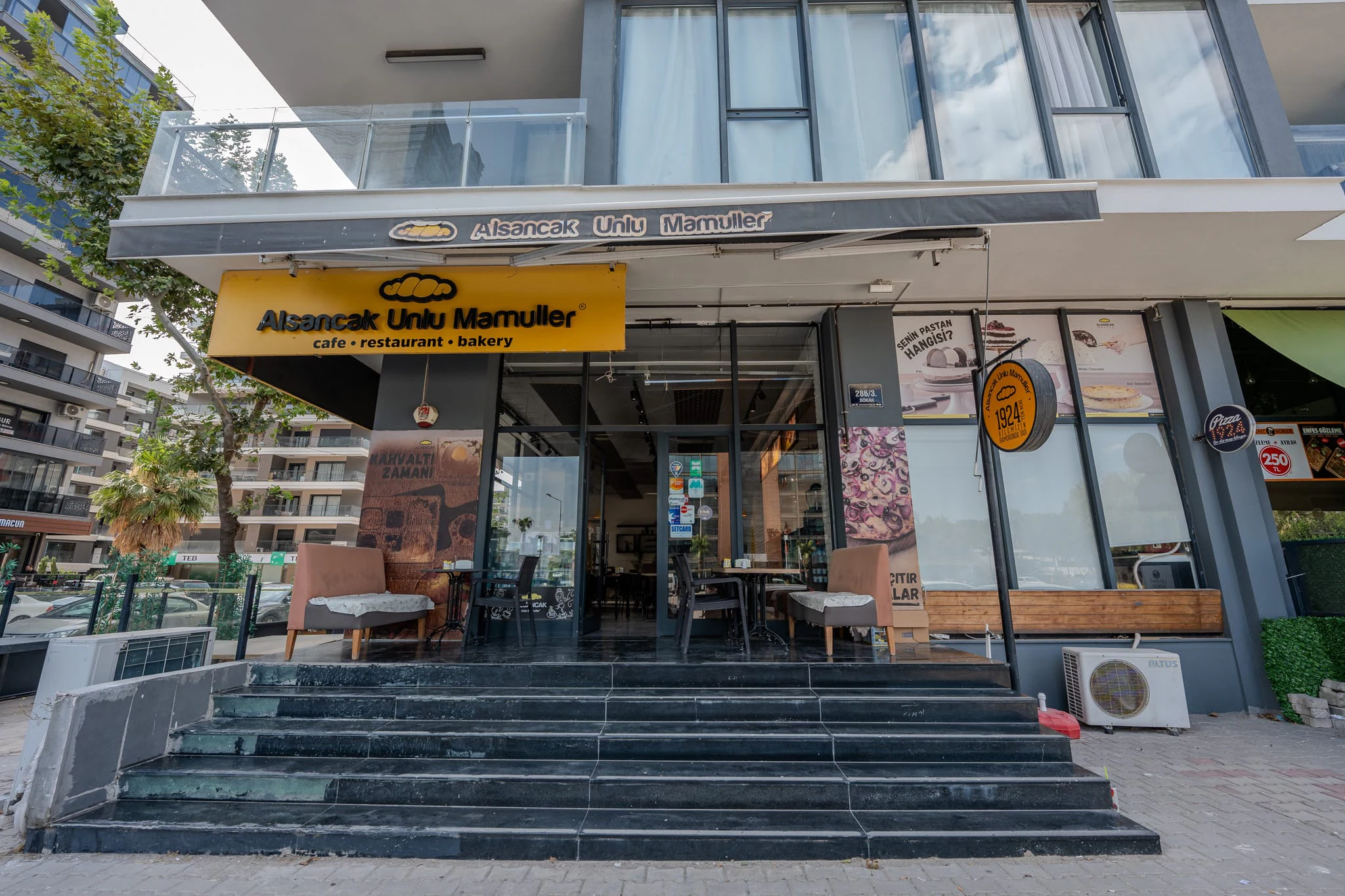 MANSUROĞLU'NDA PRESTİJLİ LOKASYONDA KÖŞE DÜKKAN galeri 2