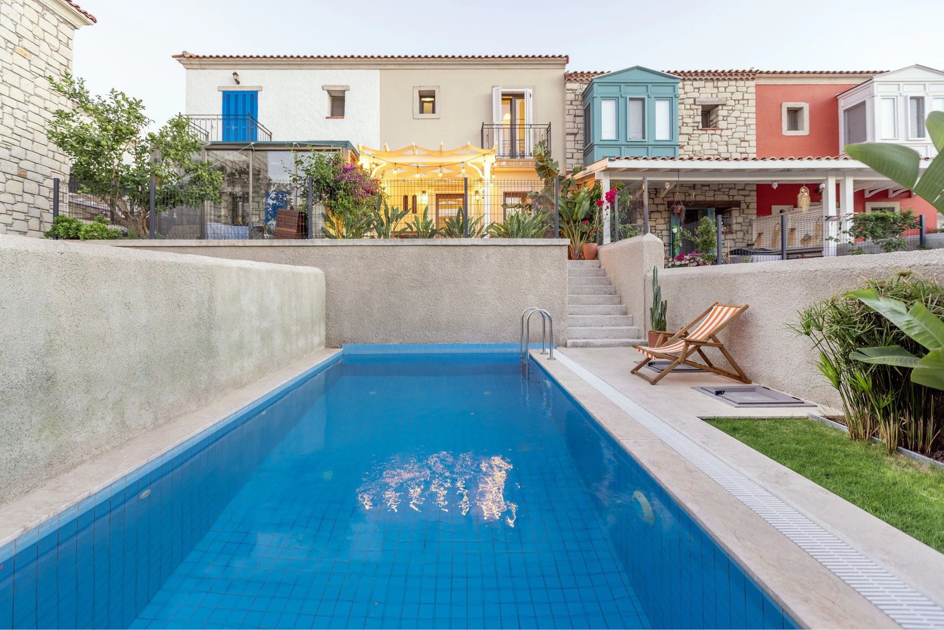 Çeşme Reisdere Köy İçinde Butik 2+1 Villa galeri 3