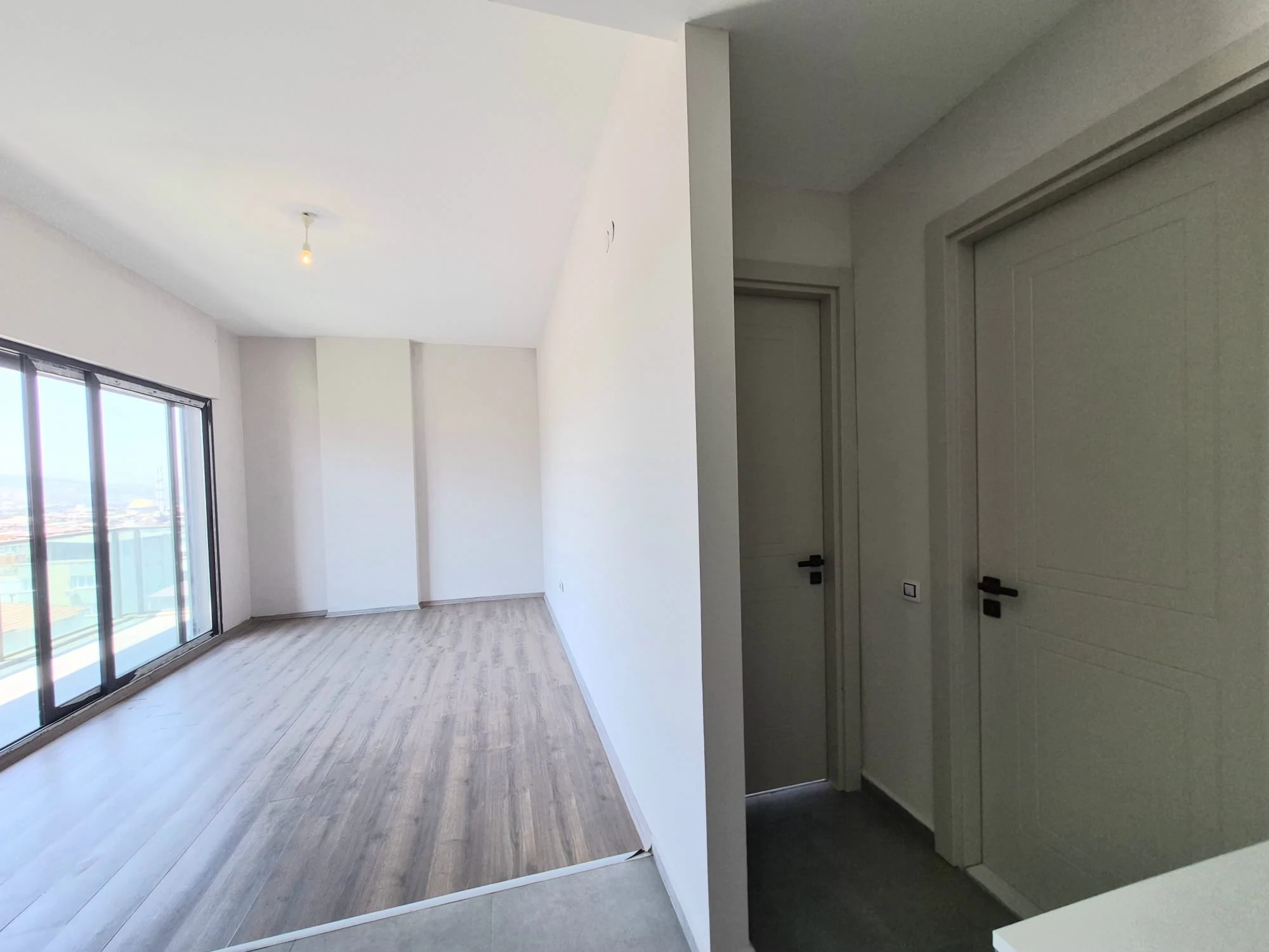 Bornova - CEYPARK 'ta Satılık 1+1 Geniş Daire galeri 5