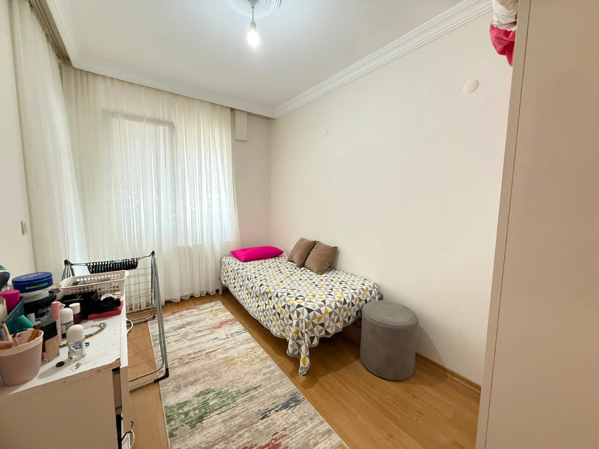 Menderes Cüneyt beyde satılık 2 + 1 galeri 4