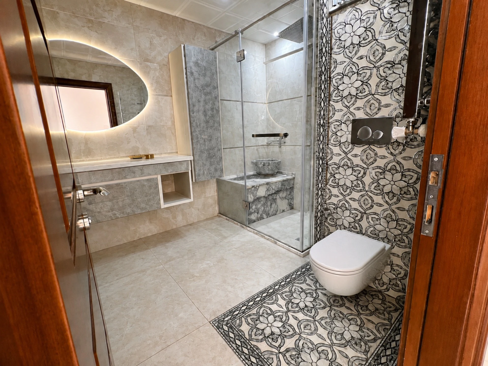 Seyhankent Sitesi’nde satılık ferah 3 + 1 galeri 2