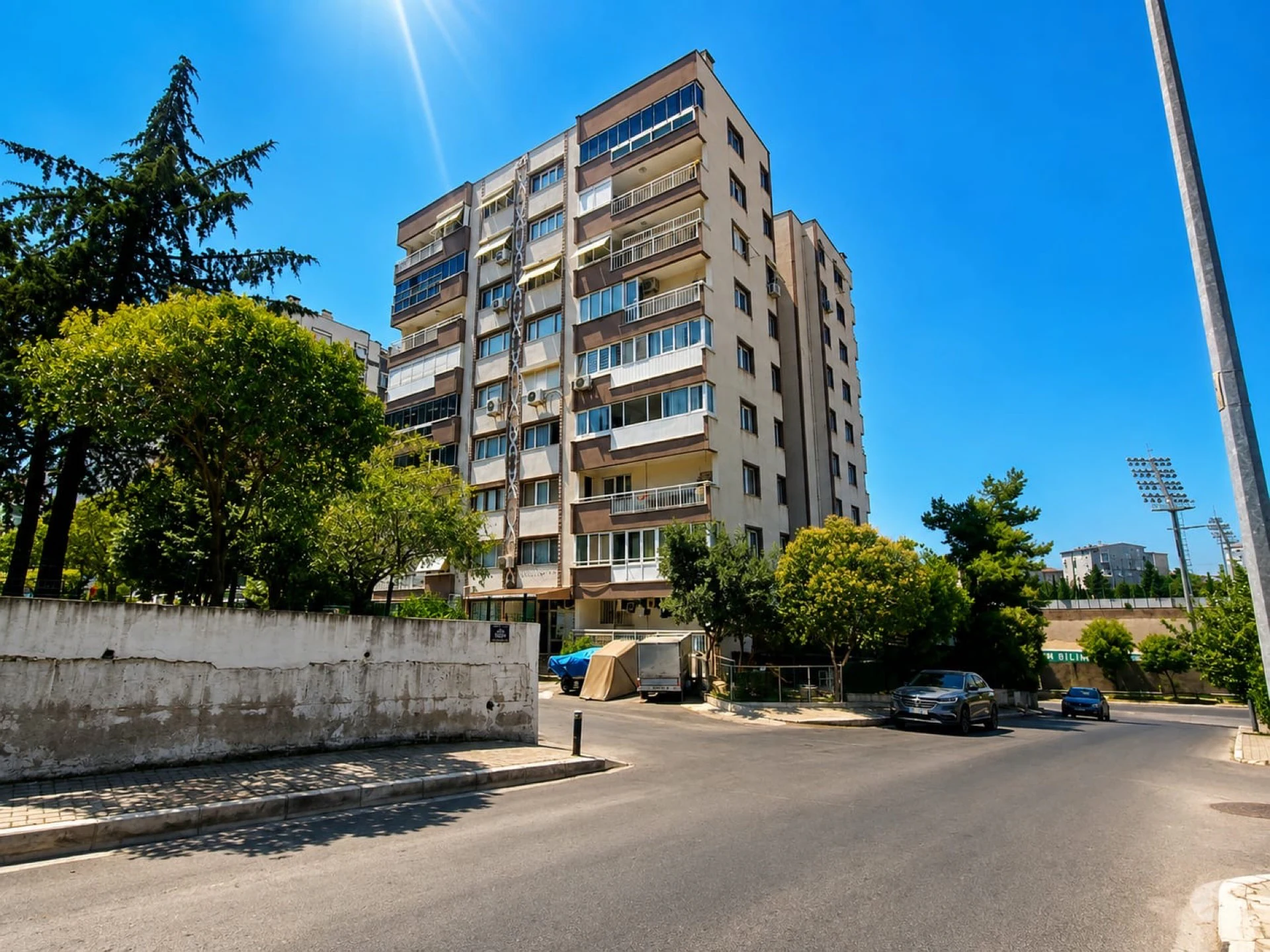 Buca Cumhuriyet Mh Satılık 3+1 Fırsat Daire
