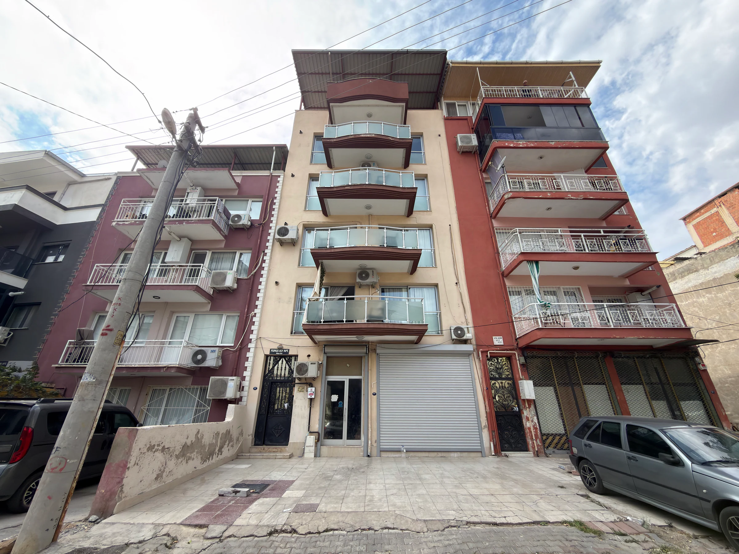 Osmangazi Mahallesinde Geniş, Ferah, Kiracısız Satılık 3+1 Daire