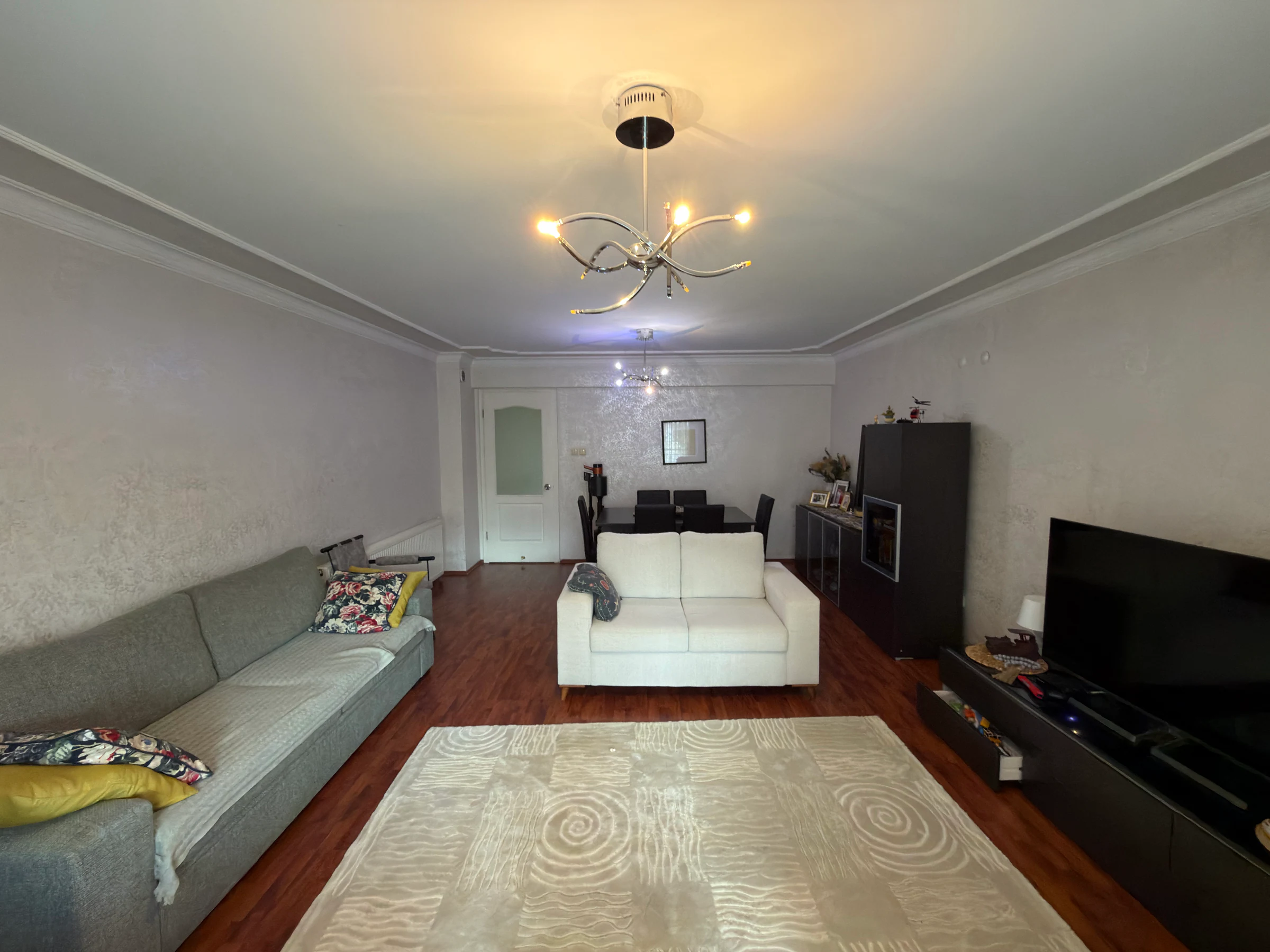 Mansuroğlu Mahallesi'nde 3+1 Geniş ve Ferah Kiralık Daire galeri 2