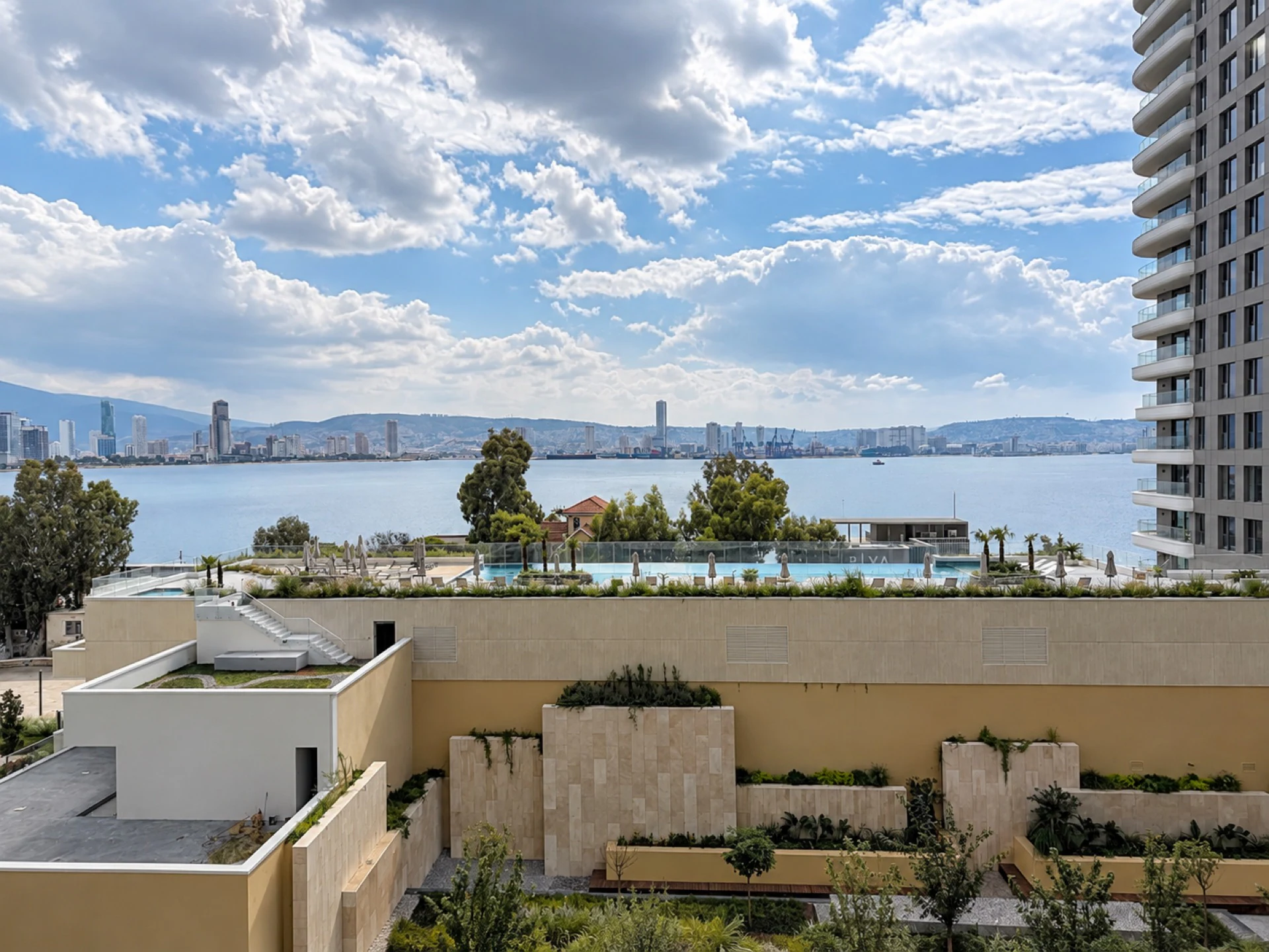 Neva Yalı'da Satılık Deniz Manzaralı 4+1 Daire galeri 5