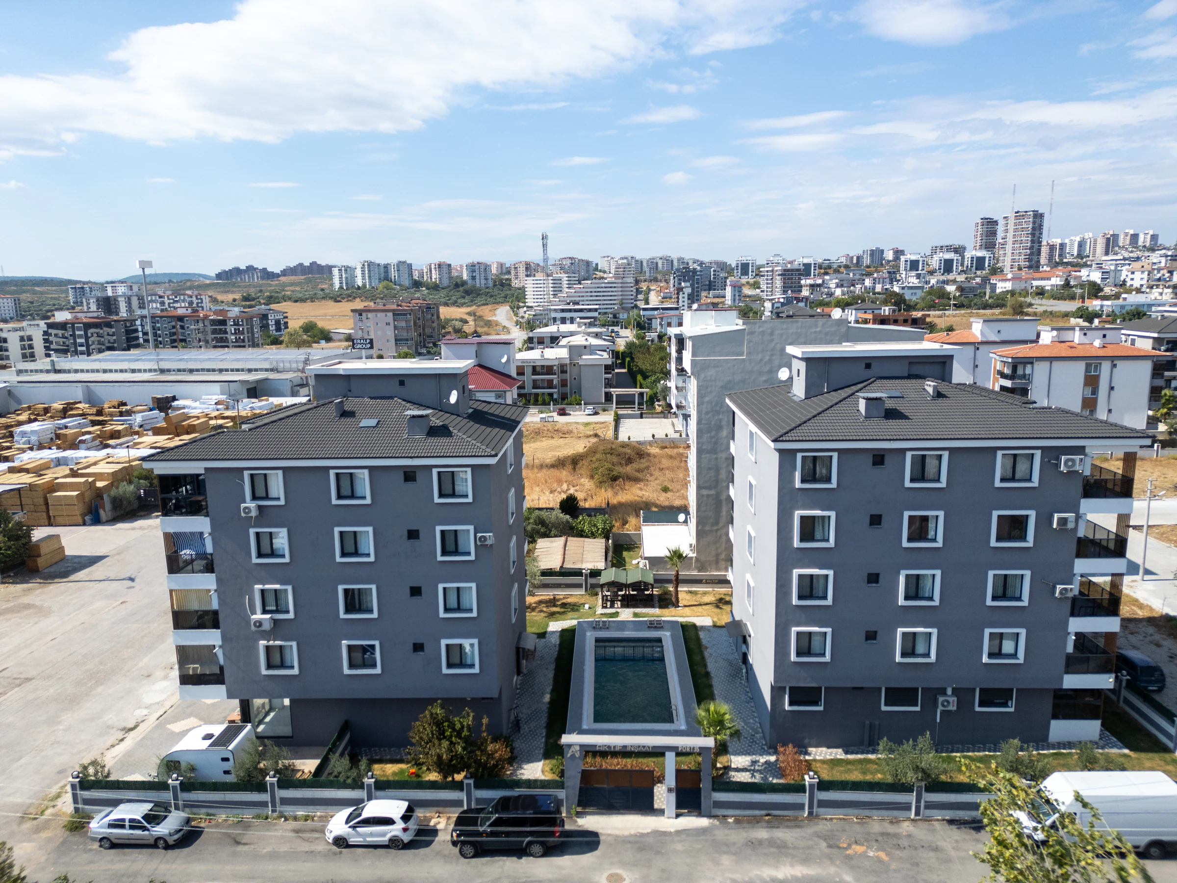 AYRANCILAR İNÖNÜ MAH. PORT35TE 3+1 HAVUZLU SATILIK DAİRE galeri 2