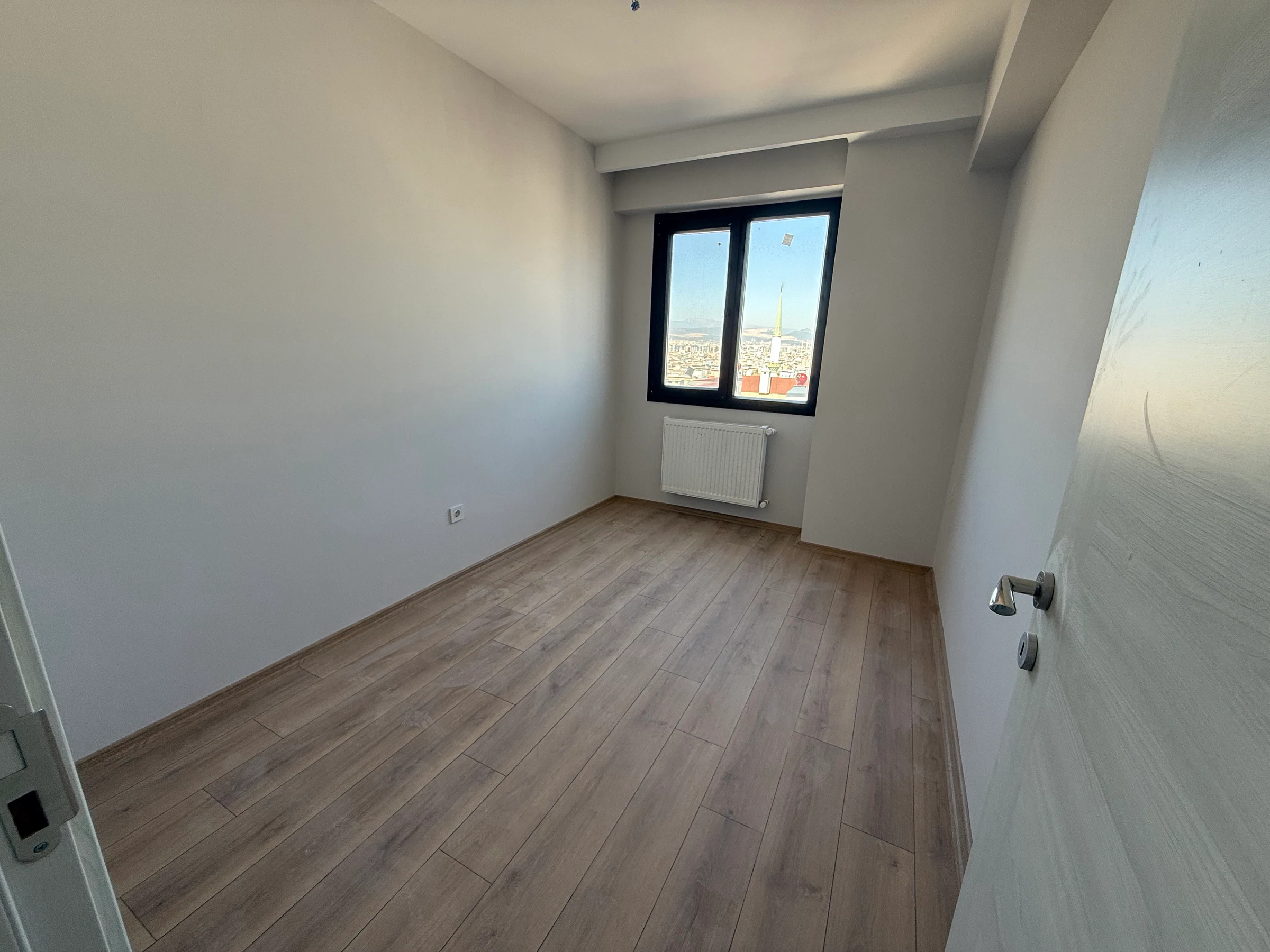 BORNOVA TUVAL YAPI’DA DENİZ GÖREN CEPHEDE KİRALIK 2+1 DAİRE galeri 5