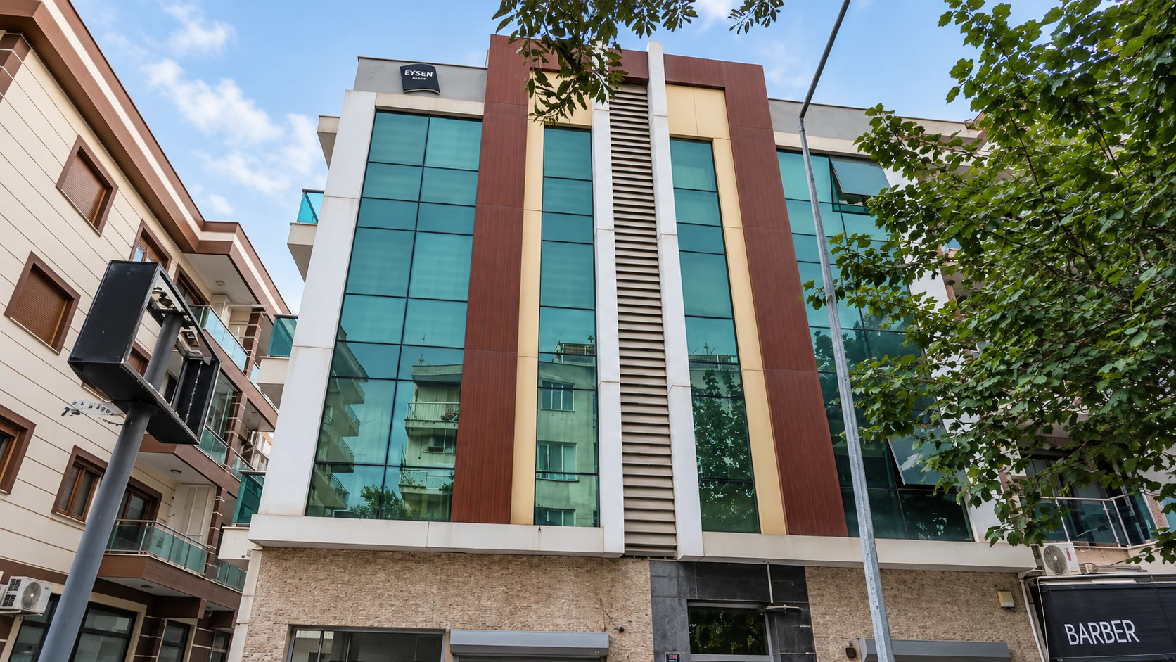 Bornova Kazım Dirik'te Satılık 1+1 Fırsat Daire
