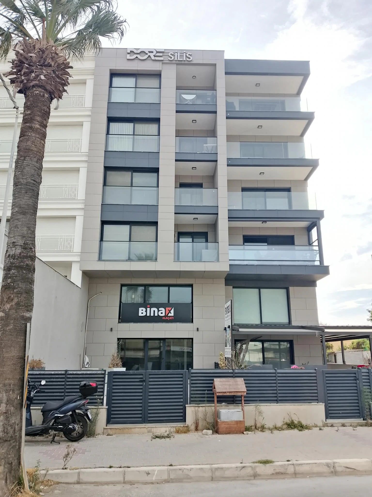 REMAX-TEOK'tan Çeşme Ilıca'da Kiralık eşyalı1+1 Rezidans Daire